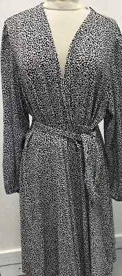 NUEVO con ETIQUETA DE PIEZA THE LIMITED Talla 2X Vestido Estampado - Top Envolvente - Cinturón - Poliéster/Spandex Foto 1 de 4