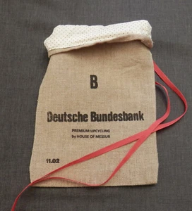 GELDSACK B  BEIGE MIT ROTEN PUNKTEN SCHLAUFEN Upcycling DEUTSCHE BUNDESBANK - Bild 1 von 2