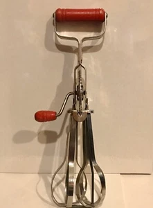 Vintage Androck Egg Beater Red Handles & Stainless Steel Body Kitchen Bake Cook - Picture 1 of 12
