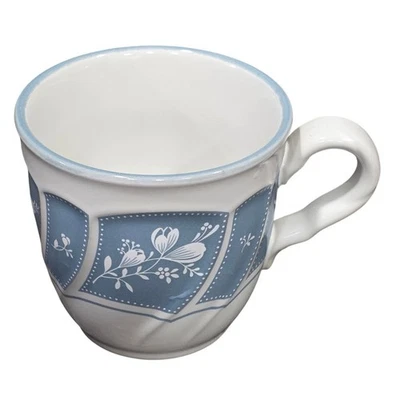 Taza de café floral azul Victoria de gres Noritake, Japón, apta para horno Foto 1 de 4