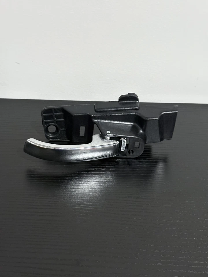 Manija de puerta interior delantera izquierda Dorman 96474 para Dodge Avenger 2011-2014 Foto 1 de 4