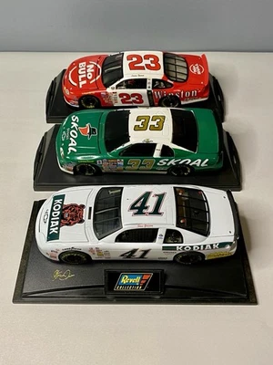 Lot of (3) NASCAR 1:24 Diecast Cars Loose - Tobacco No Bull Skoal Kodiak No Box - Image 1 of 4