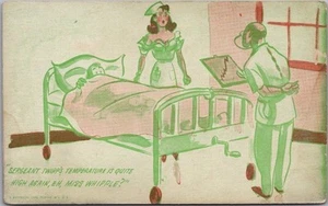 Tarjeta postal arcade cómic militar sexy enfermera elevando la temperatura del soldado - Imagen 1 de 2