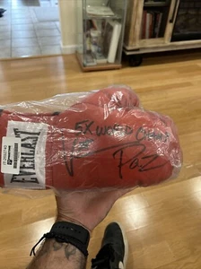 Vinny 'Paz' Pazienza Signed Everlast Red Boxing Glove w/5x World Champ - Picture 1 of 2