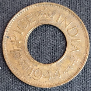 India 1944 1 pieza rupia, corona en la parte posterior rodea agujero central - Imagen 1 de 2