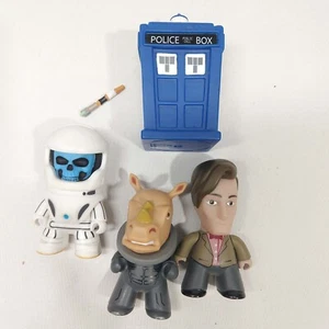 DOCTOR WHO Titans Figure Lot Tardis 11th red shirt wand Skullface Juddon loose - Picture 1 of 3