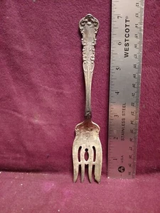International Sterling PANSY SMALL COLD MEAT FORK 7 1/8" 45 grams NO MONOGRAM - Picture 1 of 4