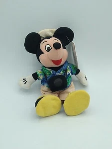 Disney Store TOURIST MICKEY MOUSE Sitzsack Plüsch mit Etikett 9 Zoll - Bild 1 von 5