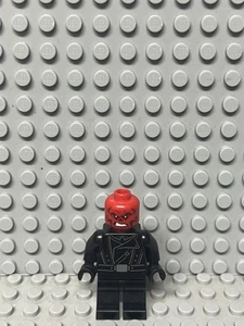 LEGO Marvel Red Skull Minifigure - Picture 1 of 4