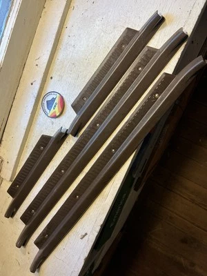 Juego de paneles de patada marrón TOYOTA FJ60 FJ62 LAND CRUISER Foto 1 de 4