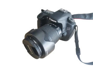 Canon EOS 60D with EF-S 18-135mm Lens - Bundle - Picture 1 of 11