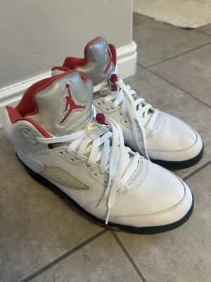Size 10.5 - Jordan 5 Retro Fire Red 2020 - CT4838-102 - Image 1 of 4