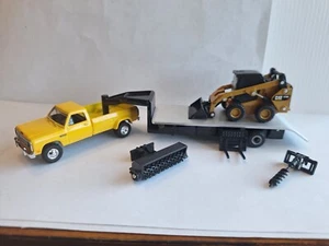 1/64 1982 Dodge Ram D350 with trailer Cat 272D2 Skid Steer Loader - Picture 1 of 2
