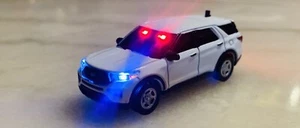Semaforo Verde 1:64 Personalizzato 2020 Ford Explorer Police con Luci LED - Foto 1 di 7
