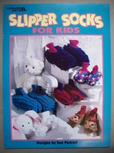 Slipper socks for Kids booties  crochet pattern - Picture 1 of 3