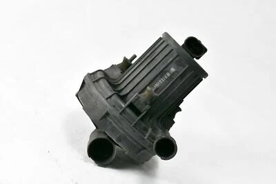 Bomba de inyección de aire Audi A4 A6 A8 TT Touareg Eurovan Passat Jetta GTI Beetle Foto 1 de 4