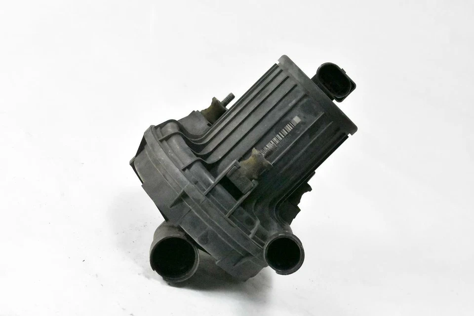 Bomba de inyección de aire Audi A4 A6 A8 TT Touareg Eurovan Passat Jetta GTI Beetle Foto 1 de 4