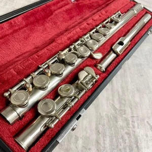 YAMAHA Flute YFL-211 NICKEL SILVER INSTRUMENT Music with Hard case E mechanism - Picture 1 of 9