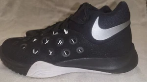 Nike Zoom Hyperquickness Mid Top Basketball Shoes Size US 6 Black EUC - Picture 1 of 6