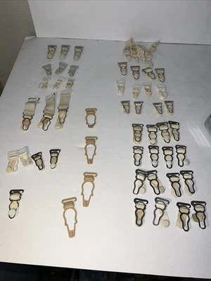 Lote de 53 hebillas clips de liguero de metal para lencería vintage Foto 1 de 4