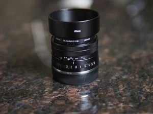 Neewer APS-C f=35mm 1:1.2 Camera Lens for Sony E-Mount - Picture 1 of 6
