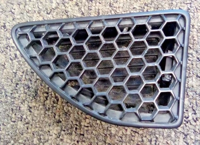 2005-08 Pontiac Grand Prix GXP Fender grade de ventilação driver esquerdo lado esquerdo FC-9DG - Imagem 1 de 4