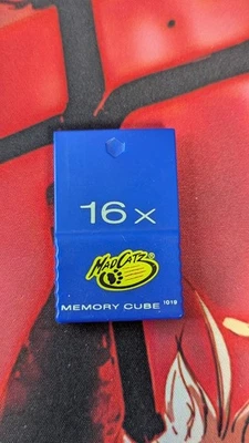 Mad Catz 16x 存储立方卡 5637 适用于任天堂 GameCube 测试可用蓝色 — 第 1/2 张图片