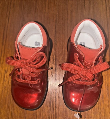 ¡NUEVO! ELEFANTEN Botas de charol rojo con flores talla infantil EE. UU. 4 W UE 19W Foto 1 de 4