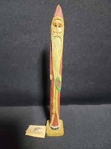 Lápiz vintage 1993 Wang's resina viejo mundo 9" Santa sosteniendo corona figura con etiqueta - Imagen 1 de 8