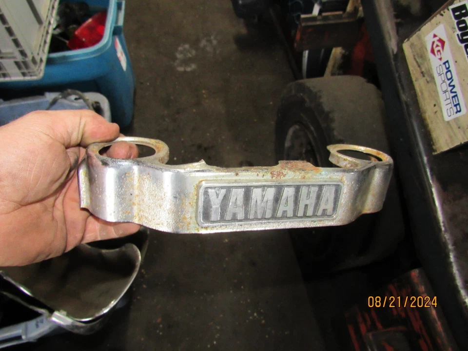 1980 Yamaha XS1100 emblema especial acabamento garfo dianteiro - Imagem 1 de 1