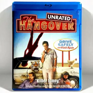 The Hangover (Blu-ray, 2009) Like New ! Bradley Cooper - Picture 1 of 3