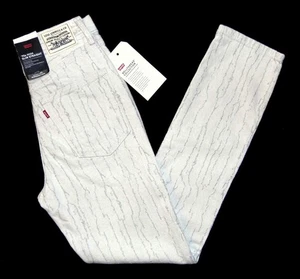 LEVI'S - Women's NEW 70s High Rise Slim Fit Jeans 25"W x 31"L Wellthread Size 6 - Picture 1 of 6