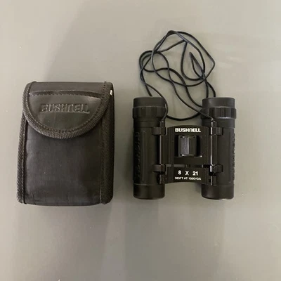 Bushnell Binoculars  8 X 21 383ft at 1000 yds Binoculars With Case Used - Image 1 of 4