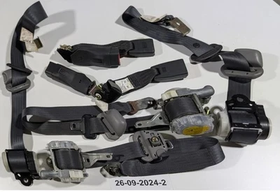 2006-2007 Subaru Forester XT OEM Conjunto Completo Preto Cintos de Segurança Dianteiros Traseiros Bom Usado - Imagem 1 de 4