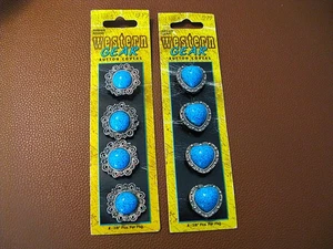 Western Gear (2 Sets) Knopfabdeckungen 2 Designs Silber Faux Türkis Neu aus altem Lagerbestand Neu in Verpackung - Bild 1 von 3