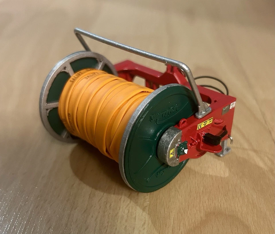 Galvanised Crash Bar - For 1000m Front Reeler 1:32 Scale - Image 1 of 3