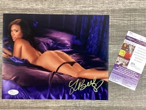 (SSG) Caliente y Sexy Foto a Color Firmada por LEOLA BELL 10X8, Miss Febrero 2012 con Certificado de Autenticidad JSA - Imagen 1 de 7
