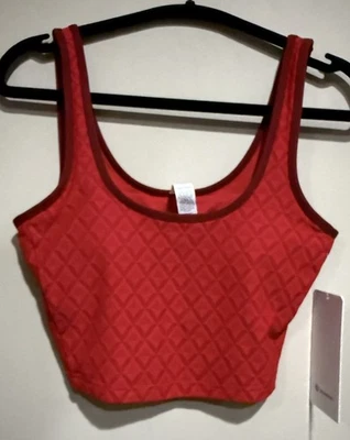 Nuevo con etiquetas Sujetador Lululemon Talla Grande Malla Texturizada Tenis Camiseta Corta Integrada Alinear Rojo Foto 1 de 3