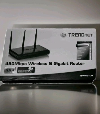 TRENDnet 450Mbps Wireless N Gigabit Router  - Image 1 of 3