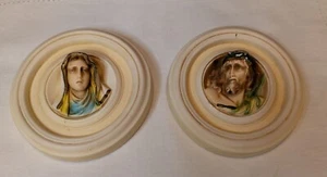 Placas de pared redondas vintage de tiza Jesús y María decoración religiosa de 5" de diámetro - Imagen 1 de 9
