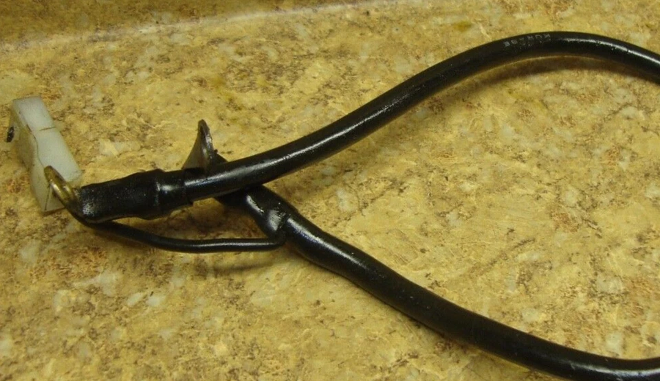 2002 Yamaha YZF600R YZF 600 YZF600 R Engine Ground Cable Wire Negative Terminal  - Image 1 of 1