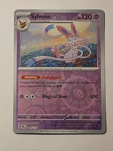 Sylveon (Holograma inverso) 040/131 Escarlata y violeta: Evoluciones prismáticas casi nuevo - Imagen 1 de 2