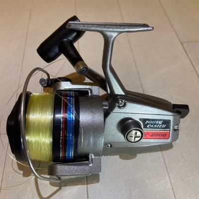 Mulinello da spinning YC-2000 (YOUNG CASTER), argento, con linea - Immagine 1 di 4