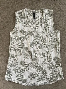 Jean Pascale, Shirt ohne Arm, Gr. 36, Weiß- Olive,sehr gepflegt - Bild 1 von 7