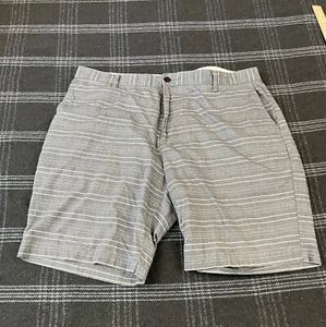 Dockers Levi Strauss Mens Gray W/White Stripes Cotton Shorts 38 x 9 Side Pocket - Picture 1 of 11