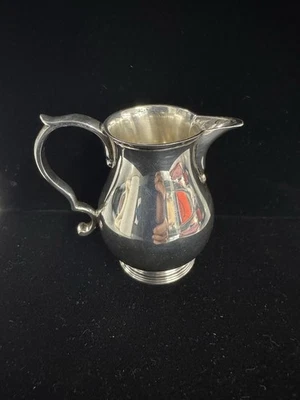 TIFFANY & CO. LONDON CREAMER 1939 Foto 1 de 4