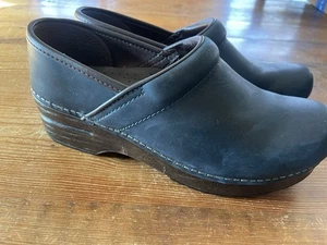 Zapatos zuecos Dansko de cuero azul marino talla 37 cómodos sin cordones - Imagen 1 de 7