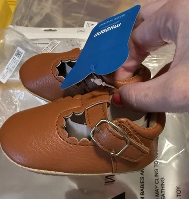 Nuevo Zapato Bebé Imitación Cuero Marrón *ENVÍO RÁPIDO* 0-6 Mary Jane Otoño Foto 1 de 4