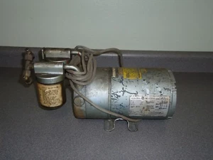 Gast Oil-Less Rotary Vacuum Pump w/ GE 1/4 Horse Electric Motor 0552-v103-g18d - Bild 1 von 8