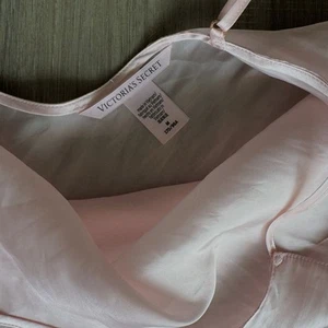 VICTORIA'S SECRET Satin Mini Slip Women’s Small Pink - Picture 1 of 5
